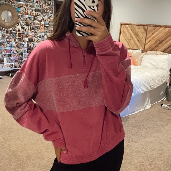PacSun Tops - Pacsun la hearts 1/4 zip